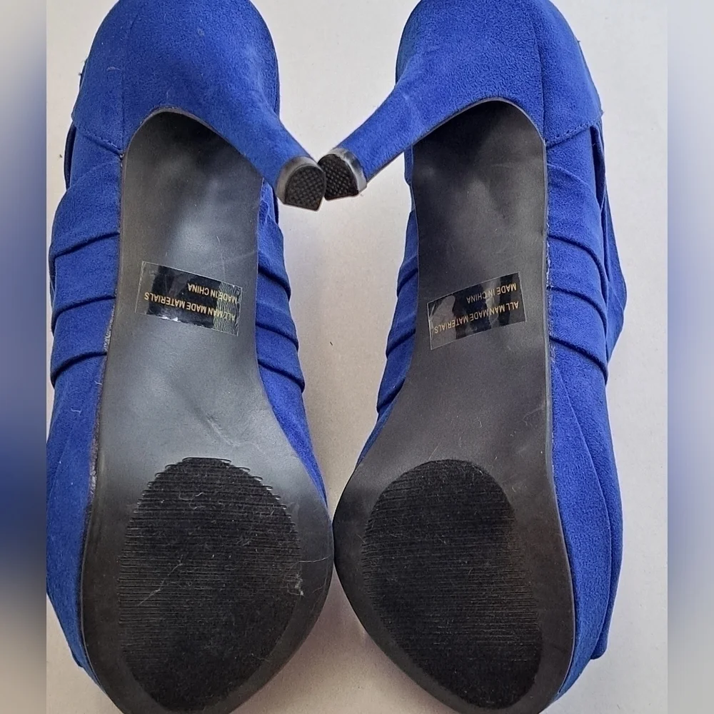 Report Blue Faux Suede Peep Toe Platform Shoes  Size 6